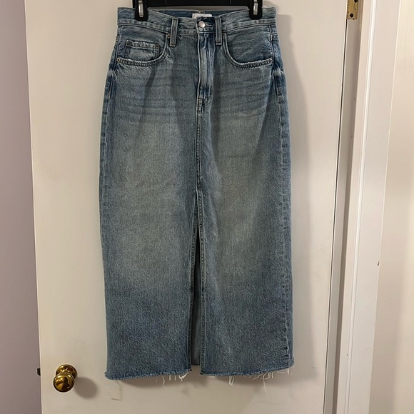 Denim midi skirt with front slit - Picture 3 of 5